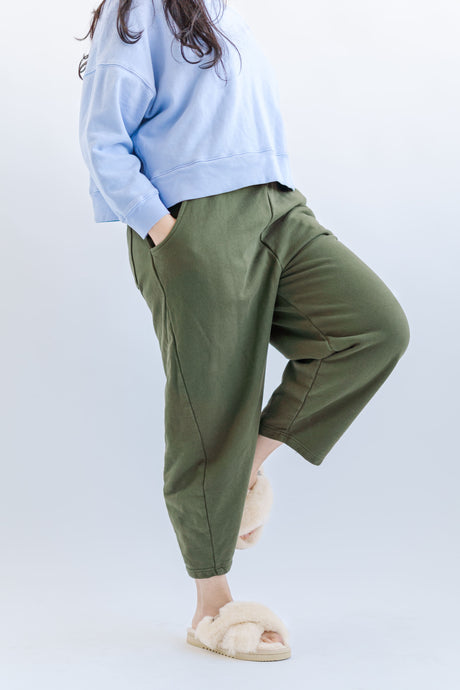 Barrel Sweatpant in Secret Garden (RTS)