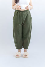 Barrel Sweatpant in Secret Garden (RTS)