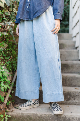 Mid Easy Pant in Light Wash Denim (RTS)